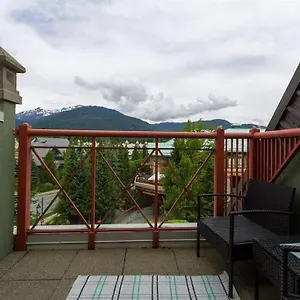 Apartment Couples' In Village, Whistler